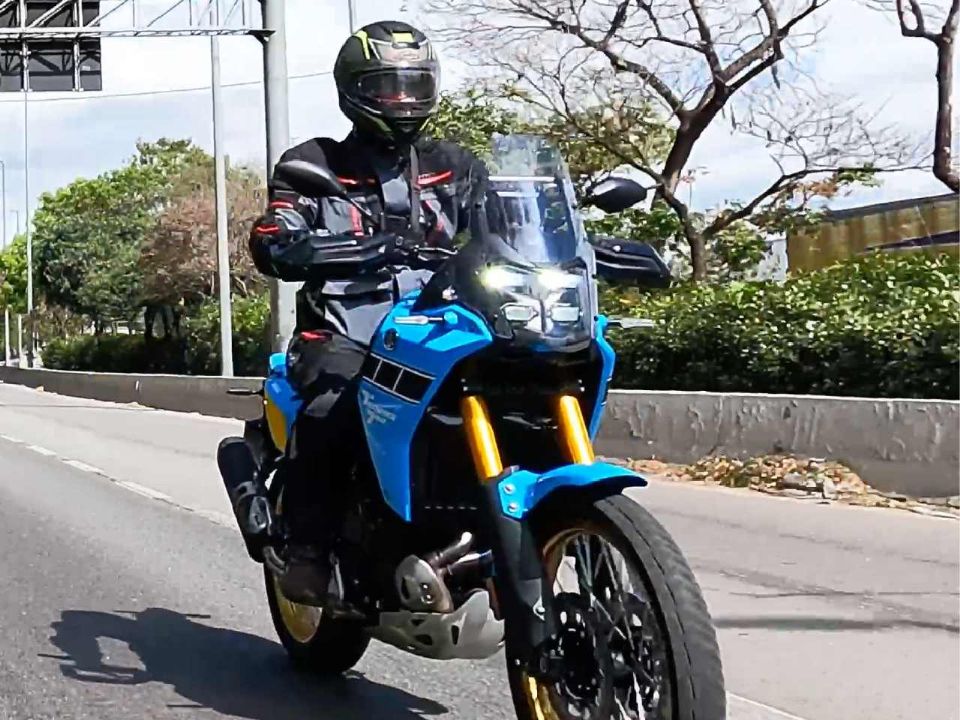 Yamaha�T�n�r� 700 2026 - 3/4 frente
