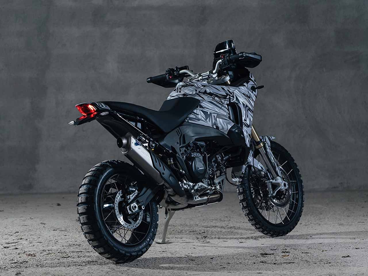 Ducati�DesertX 2026 - 3/4 traseira
