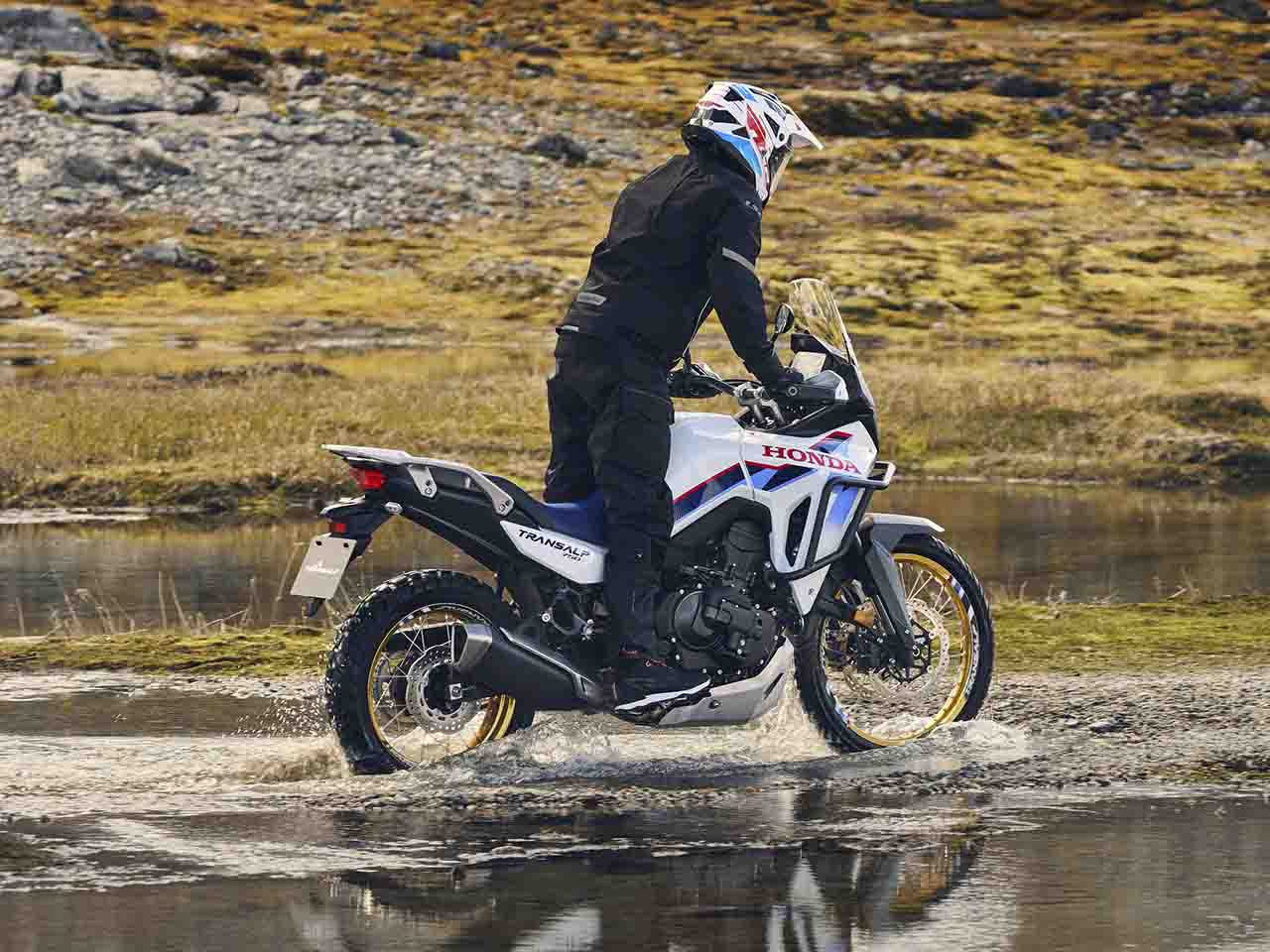Honda�XL750 Transalp 2026 - 3/4 traseira