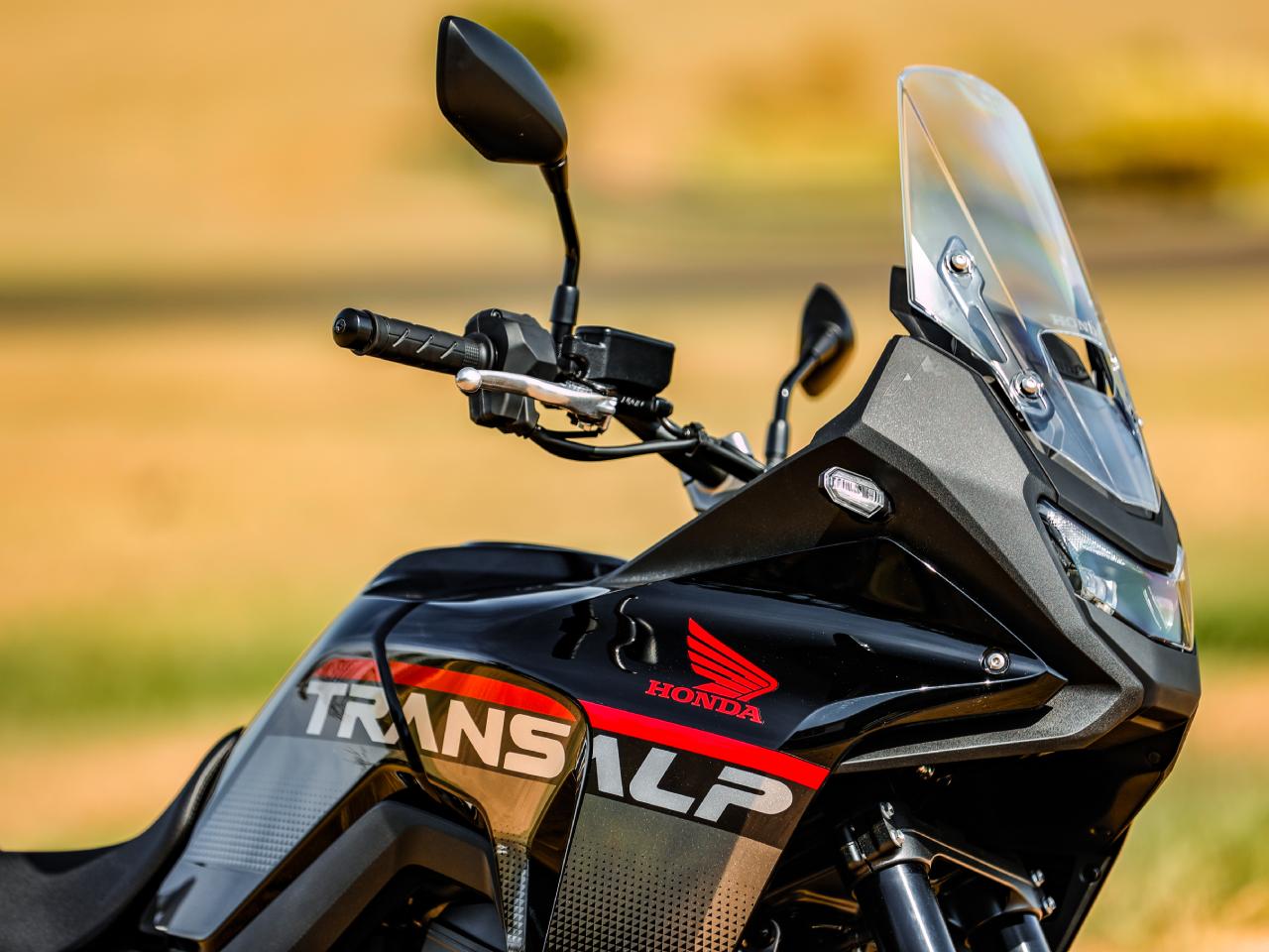 Honda�XL750V Transalp 2026 - escapamentos