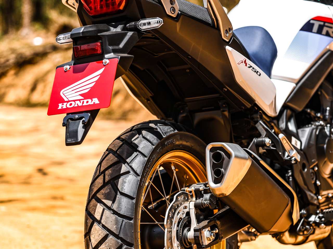 Honda�XL750V Transalp 2026 - escapamentos