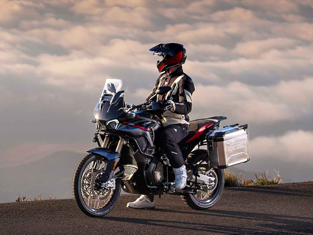 MV Agusta�Enduro Veloce 2026 - 3/4 frente