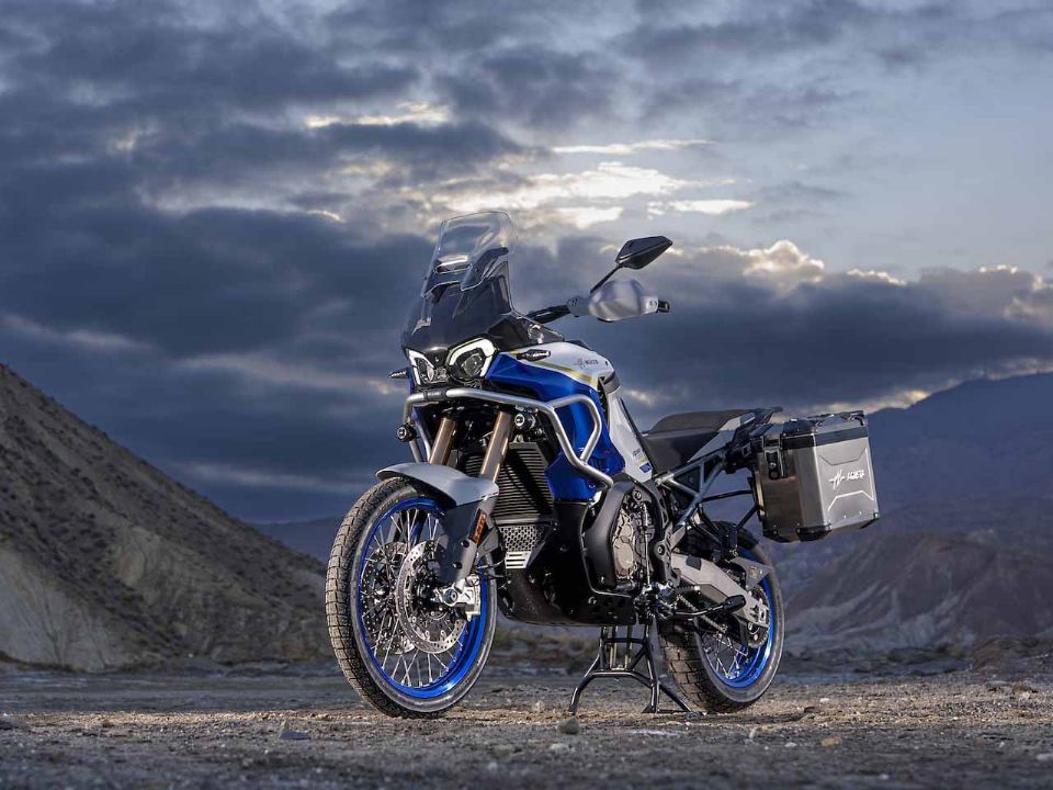 MV Agusta�Enduro Veloce 2026 - 3/4 frente