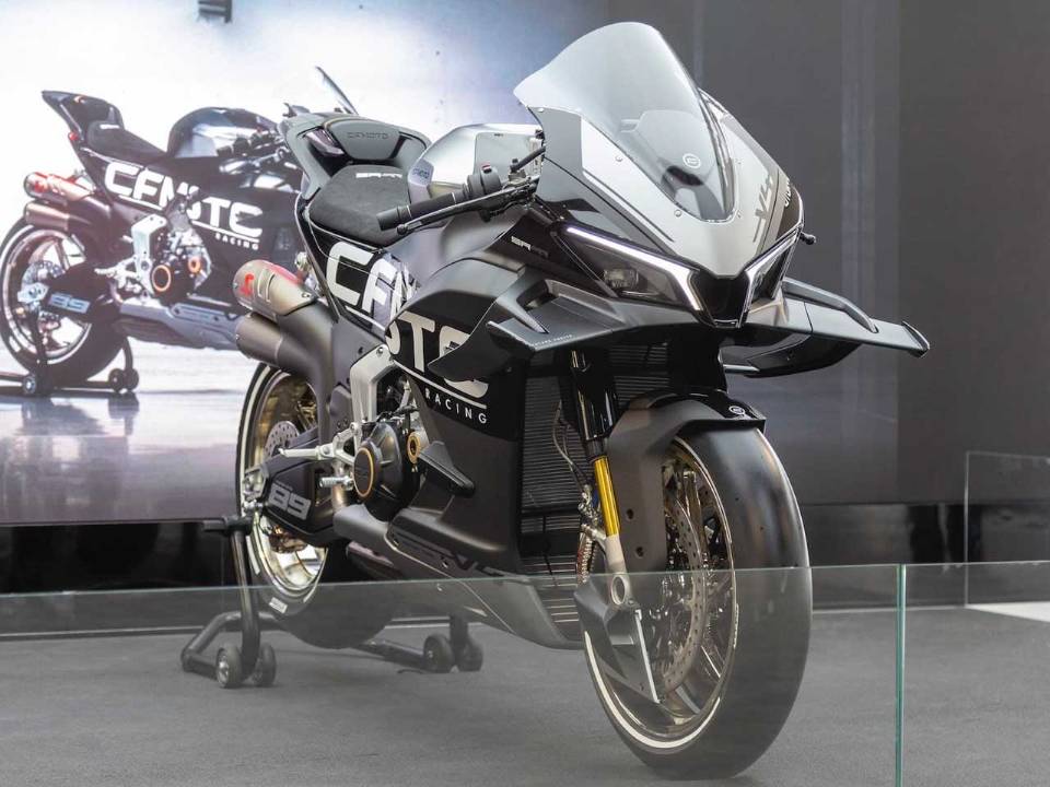 CFMoto V4 SR-RR