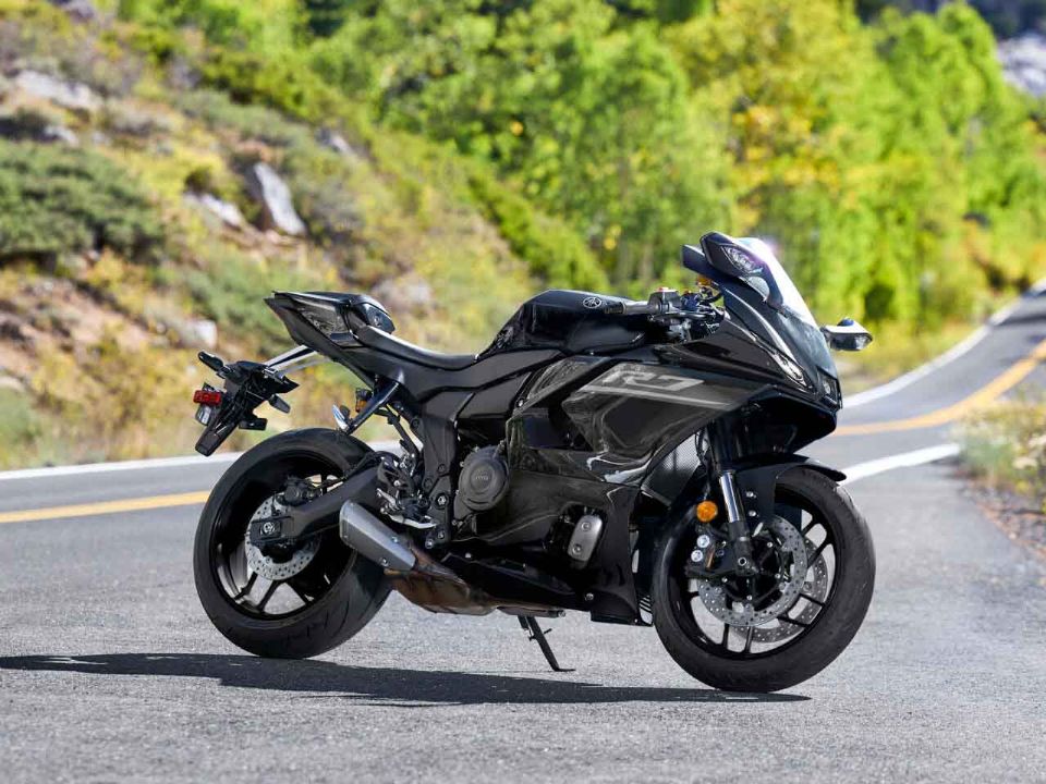 Yamaha R7 2026