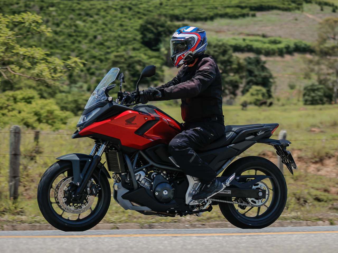 Honda�NC 750X 2026 - lateral