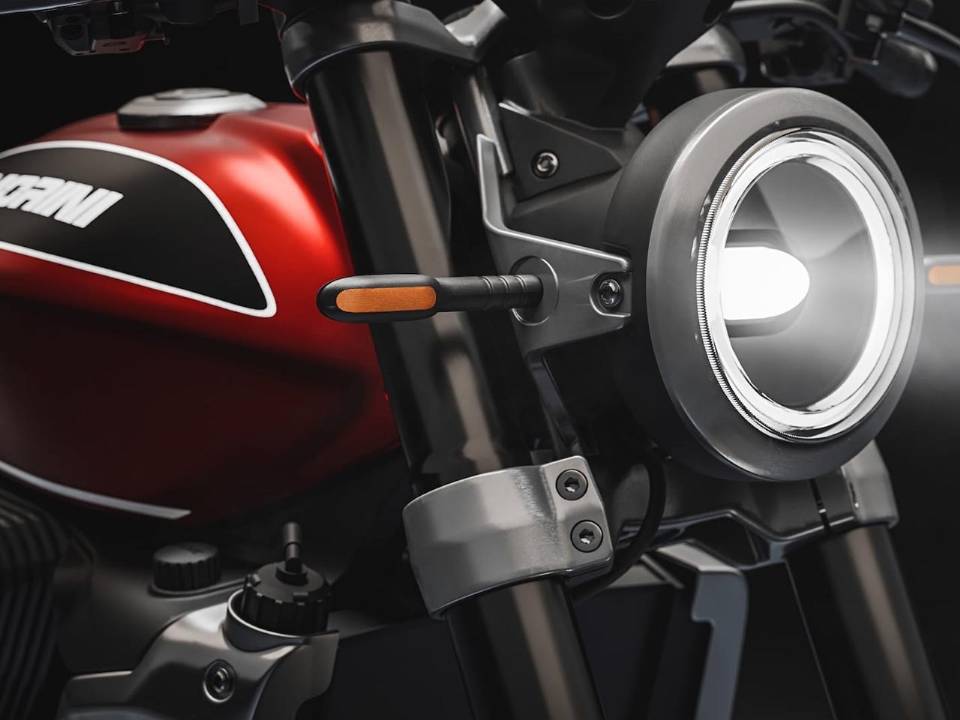 Moto Morini 3� Sport - Detalhe do conjunto dianteiro