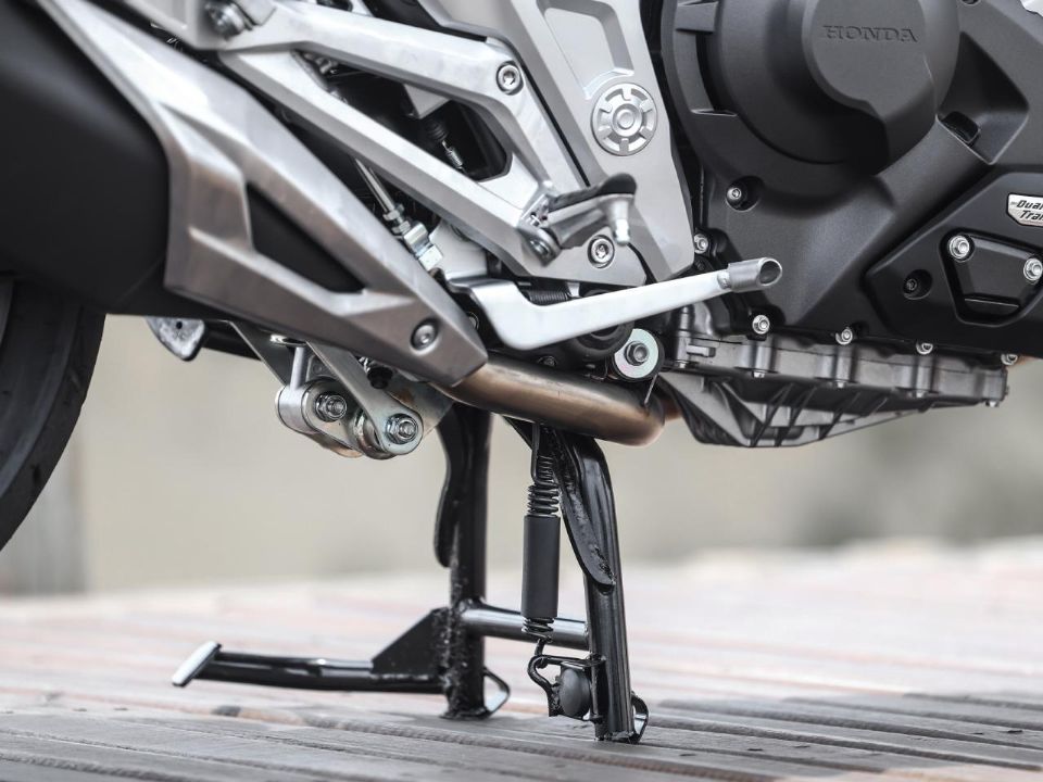 Honda�NC 750X 2026 - escapamentos