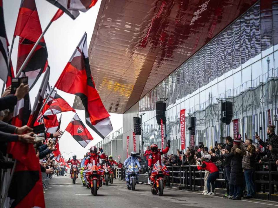 Panigale V4 Márquez 2025 World Champion Replica