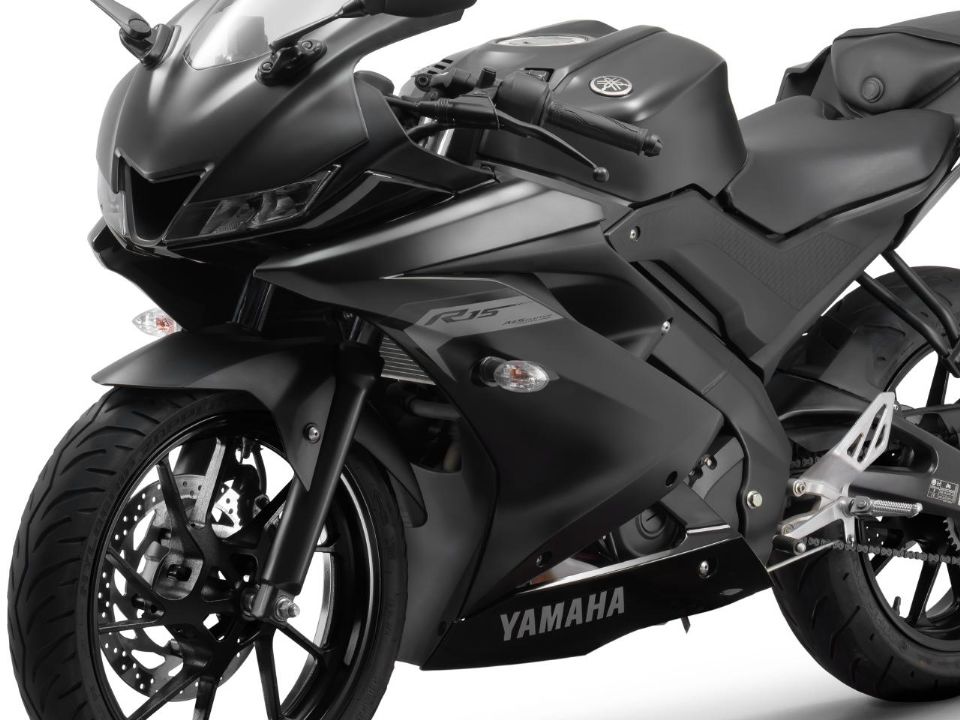 Yamaha�R15 2026 - 3/4 frente