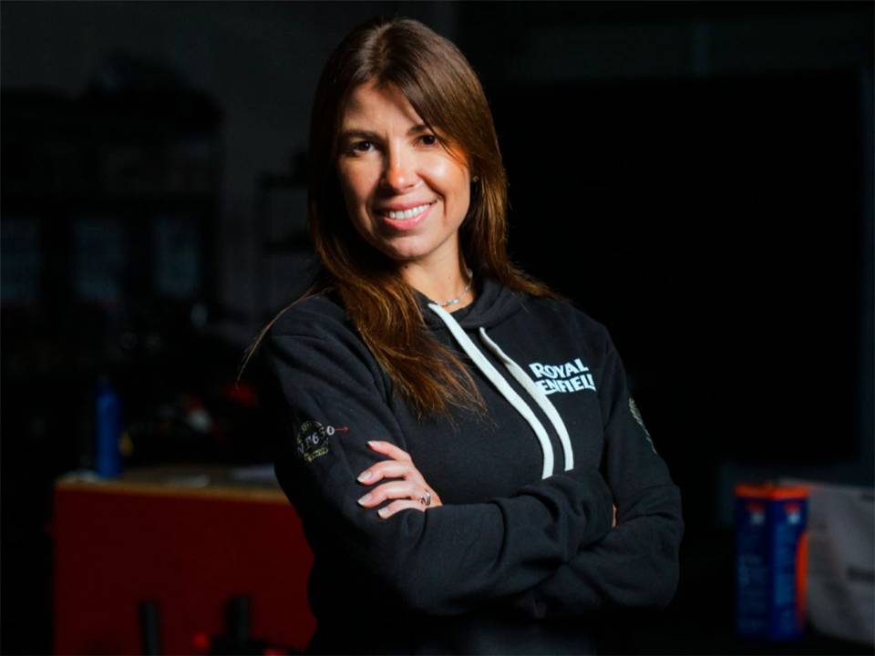 Karina Simões, brasileira que vai disputar o BTR 2025, da Royal Enfield Karina Simões, brasileira que vai disputar o BTR 2025, da Royal Enfield