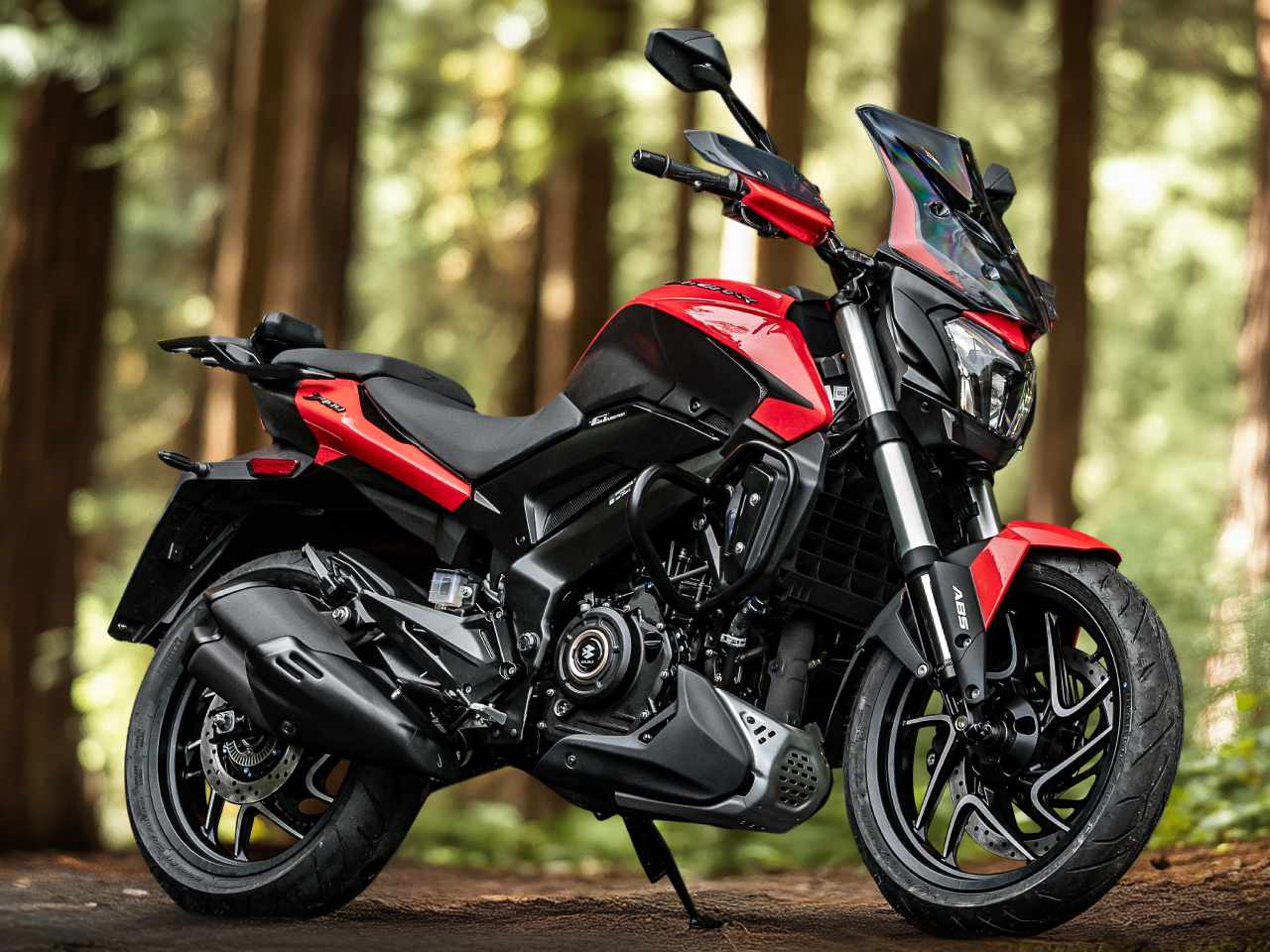 Bajaj Dominar 400 2025 - 3/4 frente