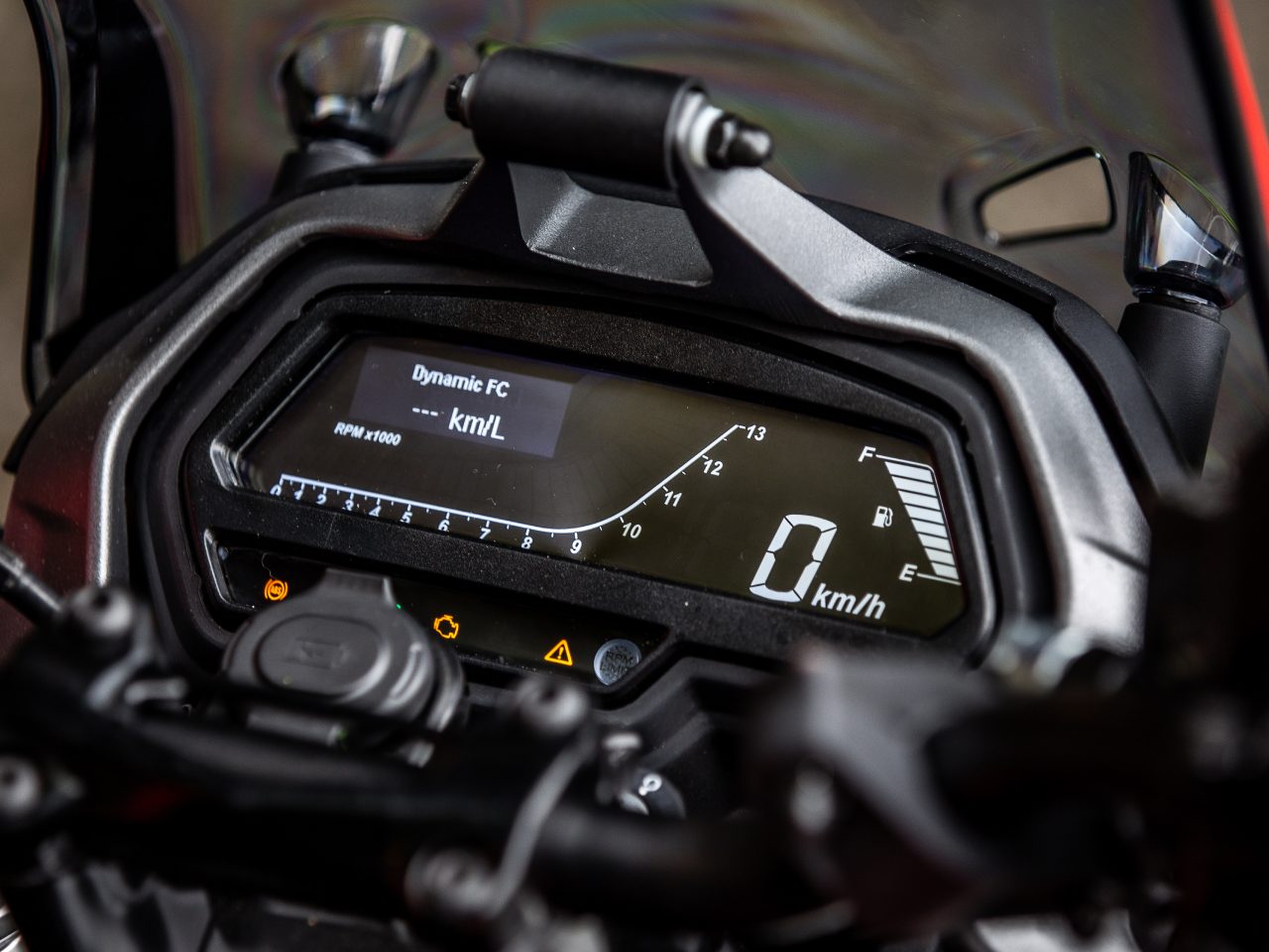 Bajaj Dominar 400 2025 - painel