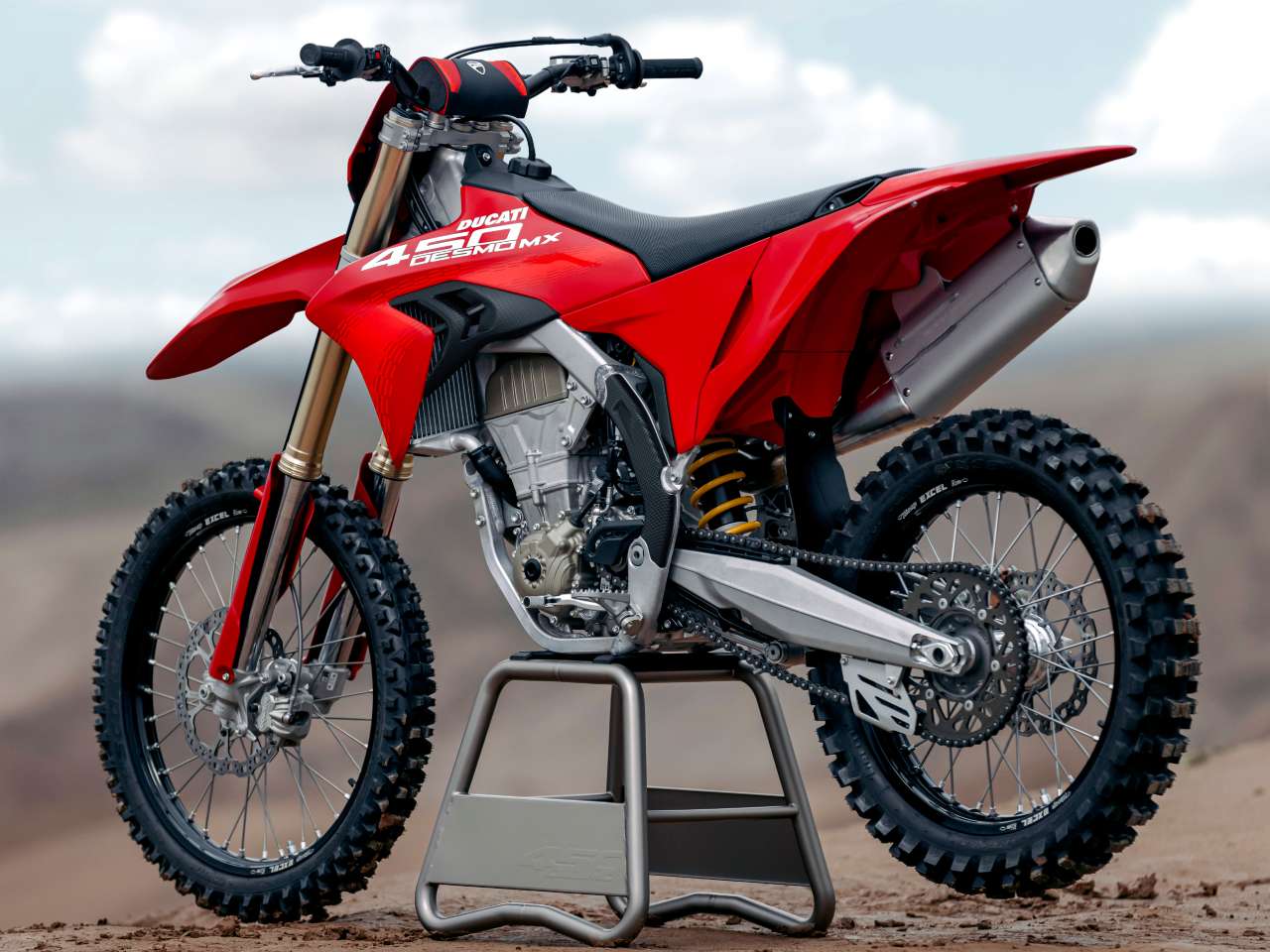DucatiDesmo450 MX 2026 - 3/4 traseira