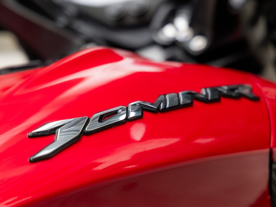Bajaj Dominar 160 2026 - lateral