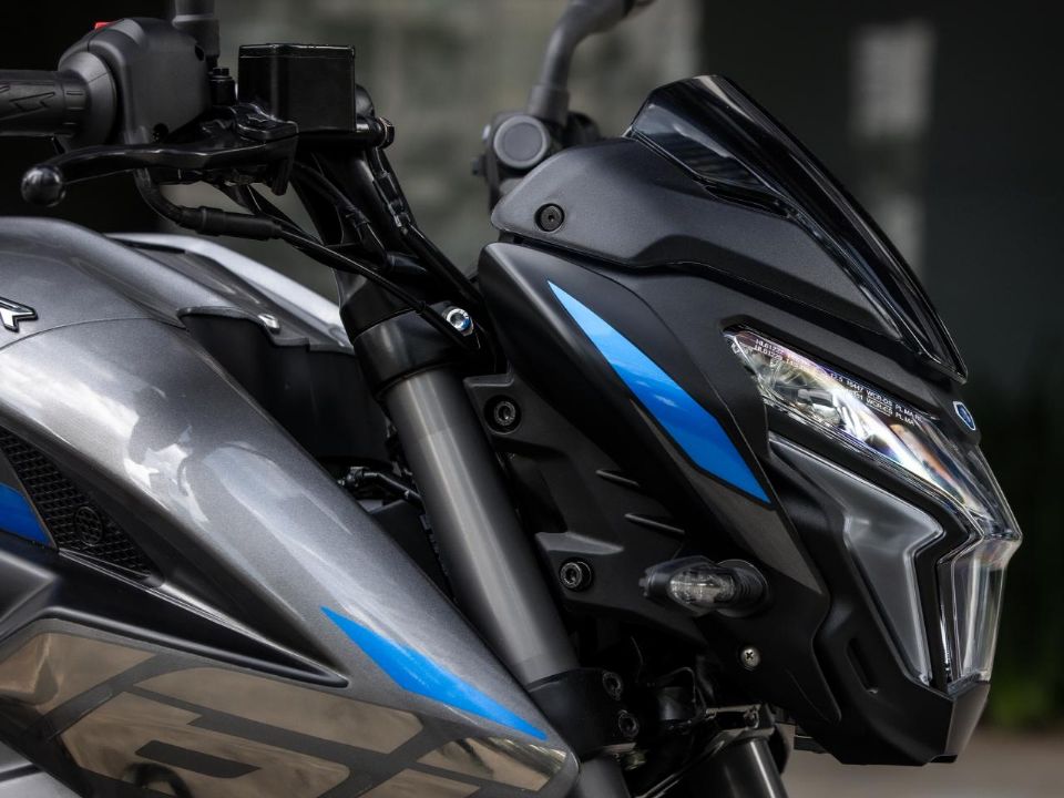 Bajaj Dominar 160 2026 - lateral