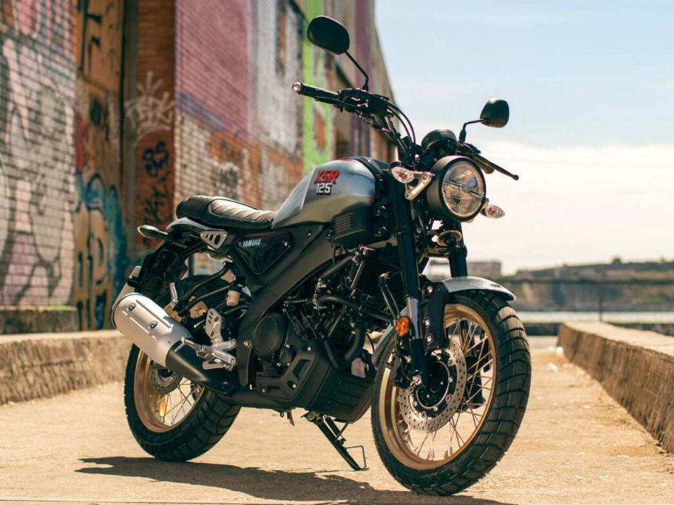 Yamaha XSR125 Legacy 2025 - 3/4 frente
