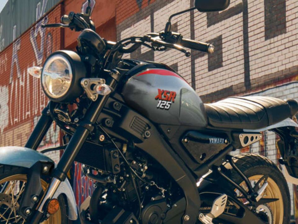 Yamaha XSR125 Legacy 2025 - 3/4 frente