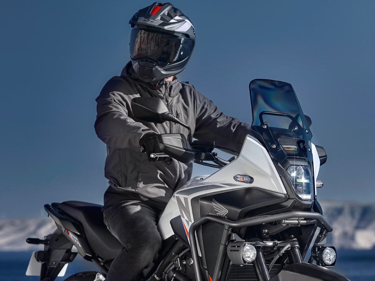 Honda�NX500 2026 - 3/4 frente