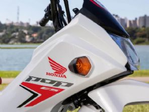 Moto Honda mais barata do Brasil chega ao modelo 2026; preço
