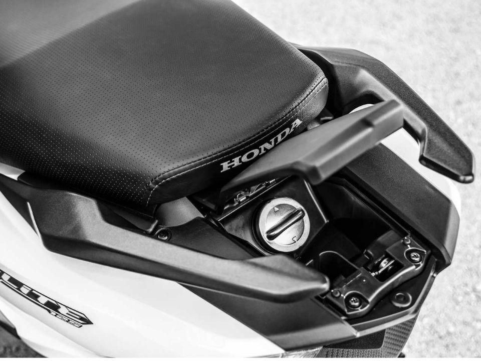 Honda�Elite 125 2026 - traseira