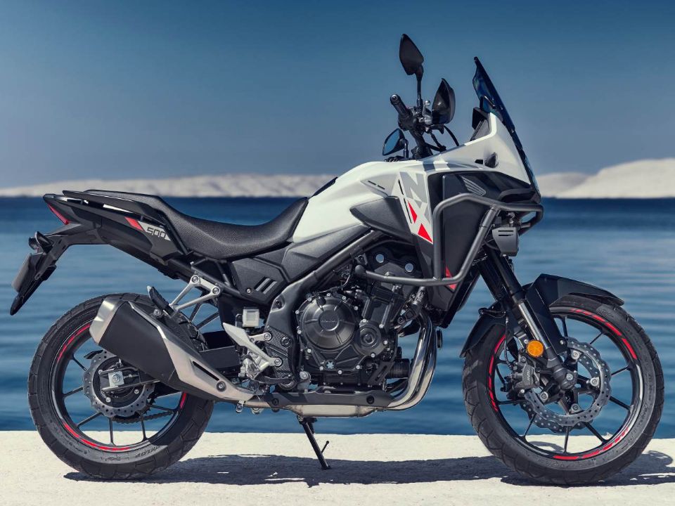 Honda�NX500 2026 - lateral