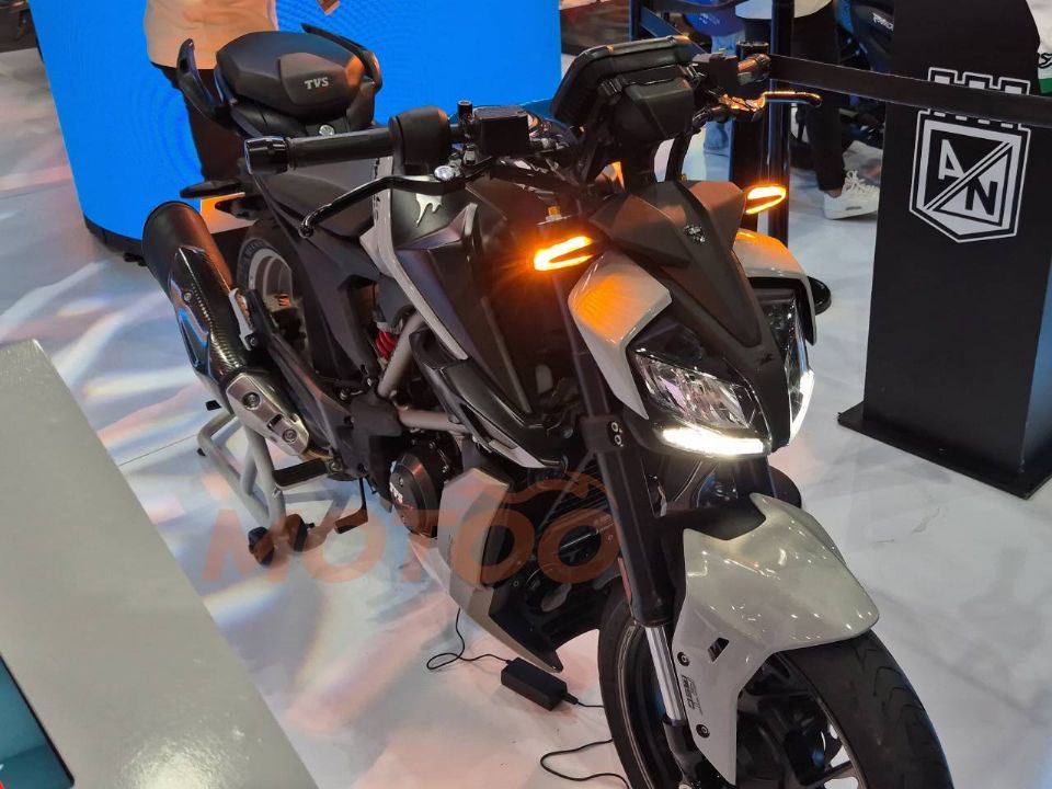 TVS Apache RTR 310 2025