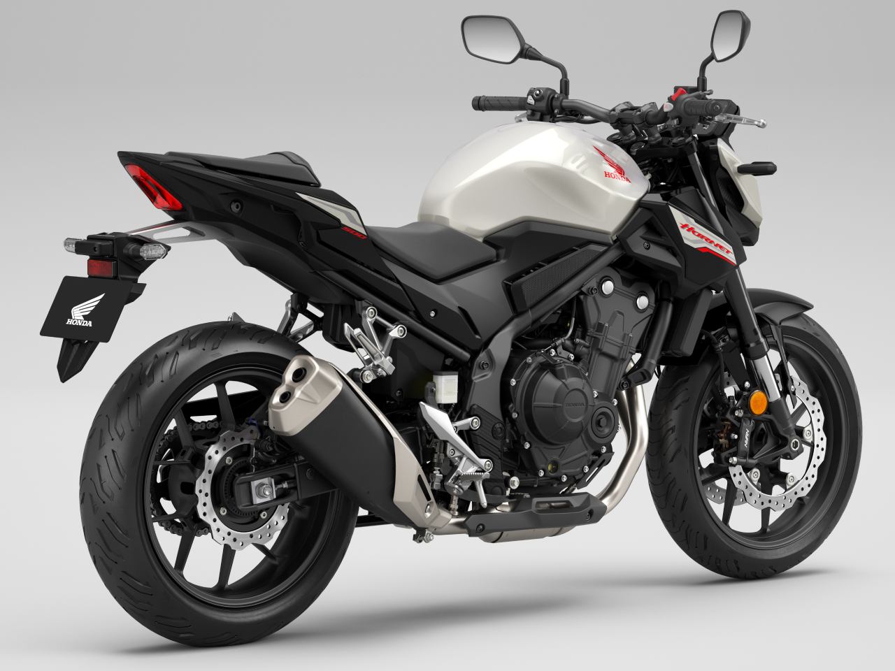 Honda�CB500 Hornet 2026 - 3/4 traseira