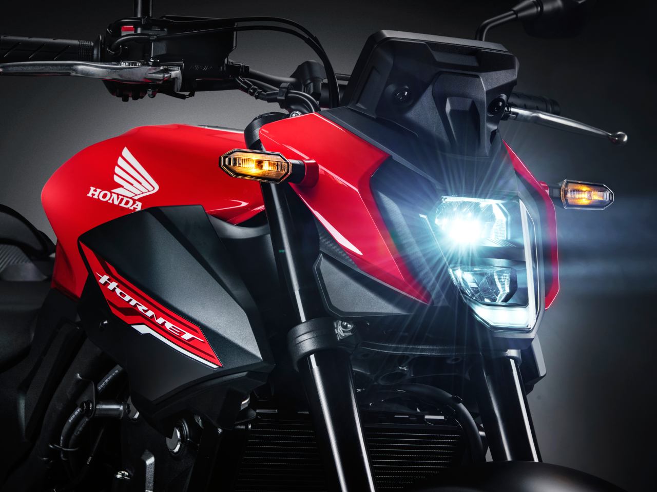 Honda�CB500 Hornet 2026 - 3/4 frente