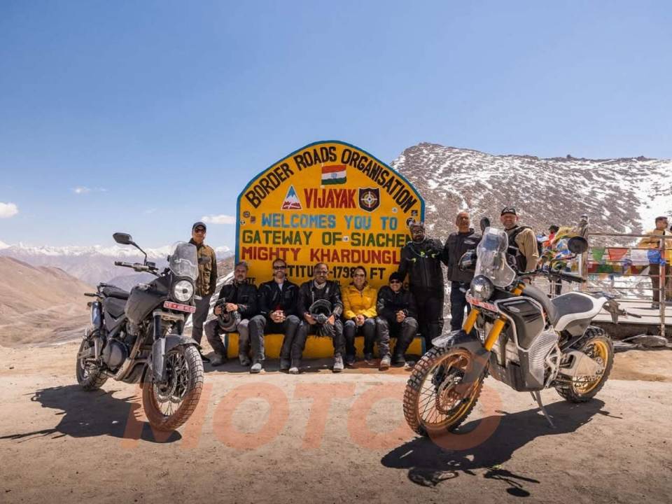 Aventureiras da Royal Enfield em testes