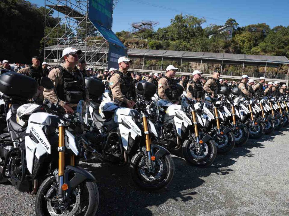 Suzuki GSX-S1000 da PM do Paraná