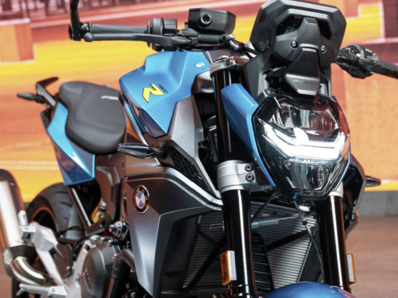 BMW�F 900 R 2026 - 3/4 frente