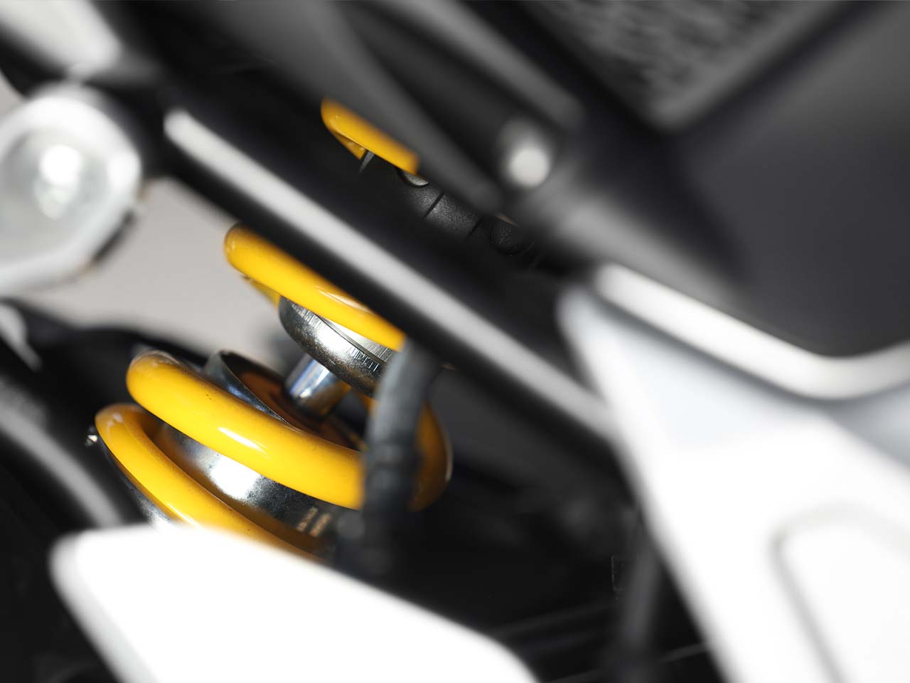 Honda�CB 300F Twister 2026 - escapamentos