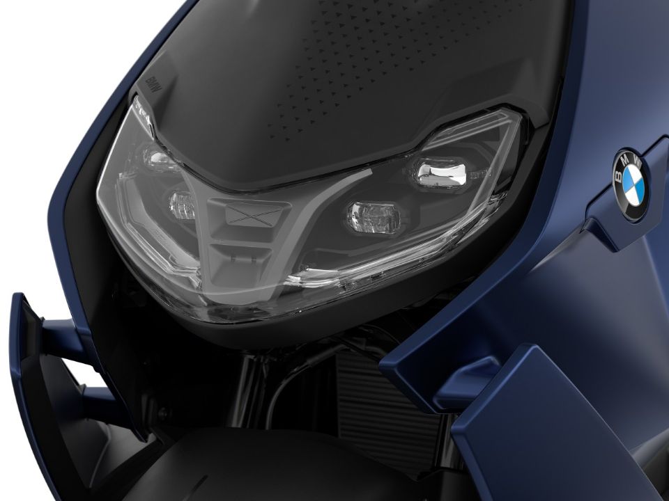 BMW�CE 04 2026 - frente