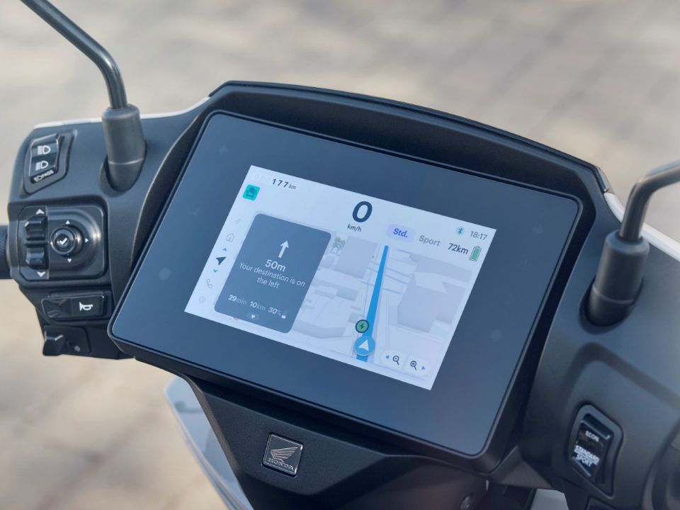 Honda�CUV e 2025 - painel