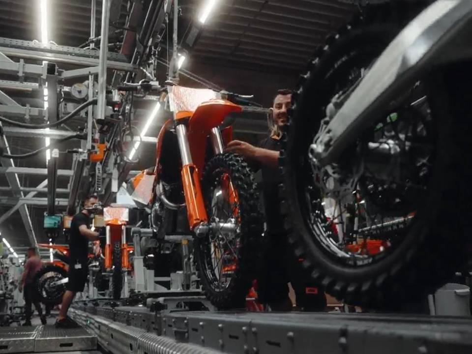 KTM com produção retomada