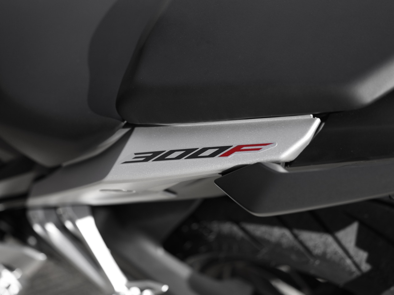 Honda�CB 300F Twister 2026 - 3/4 frente