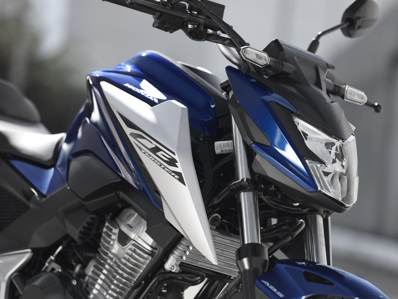 Honda�CB 300F Twister 2026 - 3/4 frente