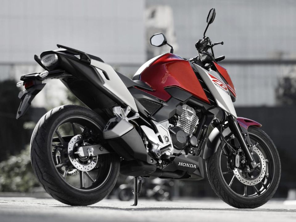 Honda�CB 300F Twister 2026 - 3/4 traseira