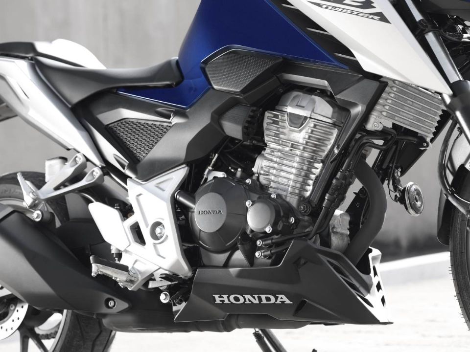 Honda�CB 300F Twister 2026 - lateral