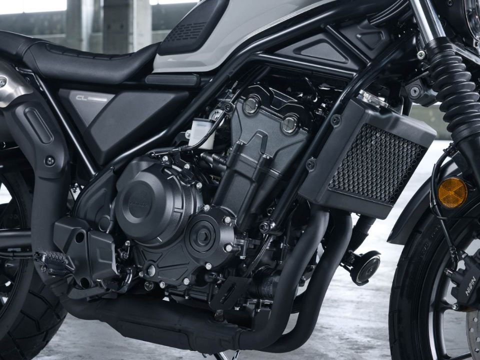 Honda�CL500 2026 - lateral