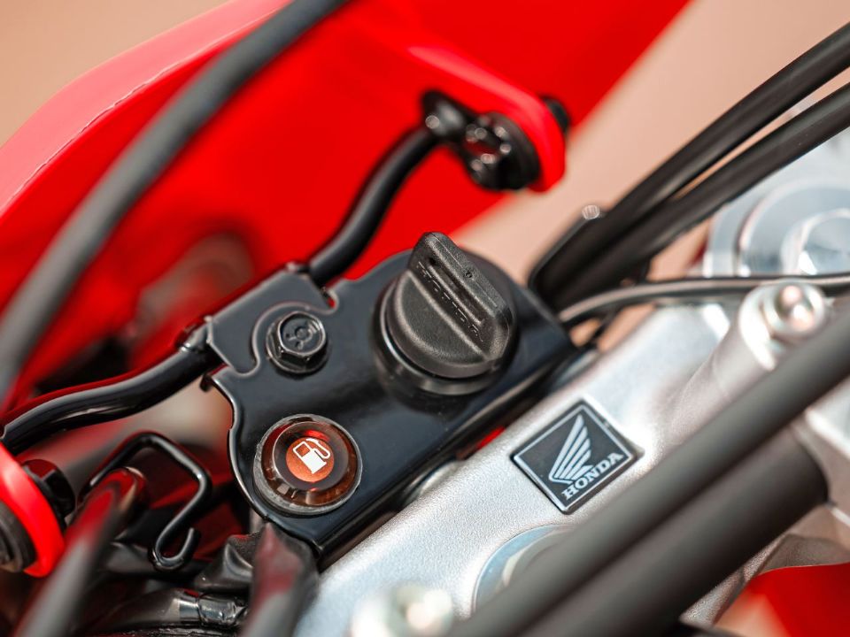 Honda�CRF 300F 2026 - escapamentos