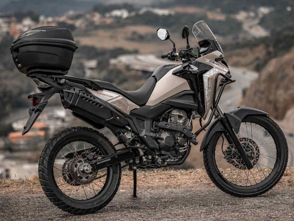 Honda�Sahara 300 2026 - lateral