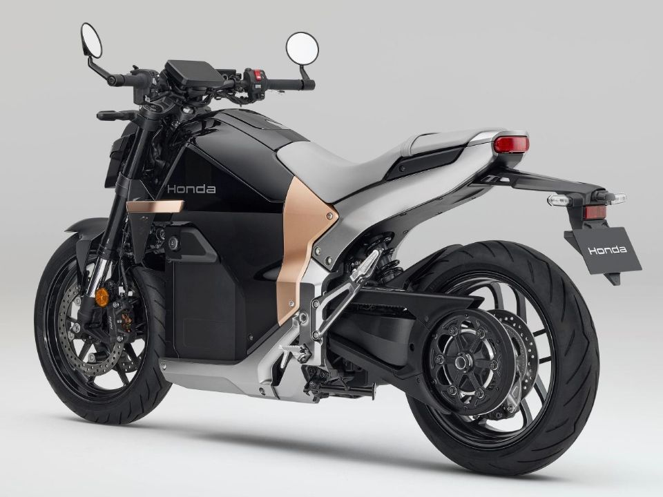 Honda�WN7 2026 - 3/4 traseira