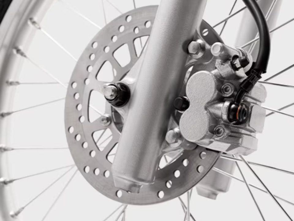 Yamaha�TT-R 230 2026 - escapamentos