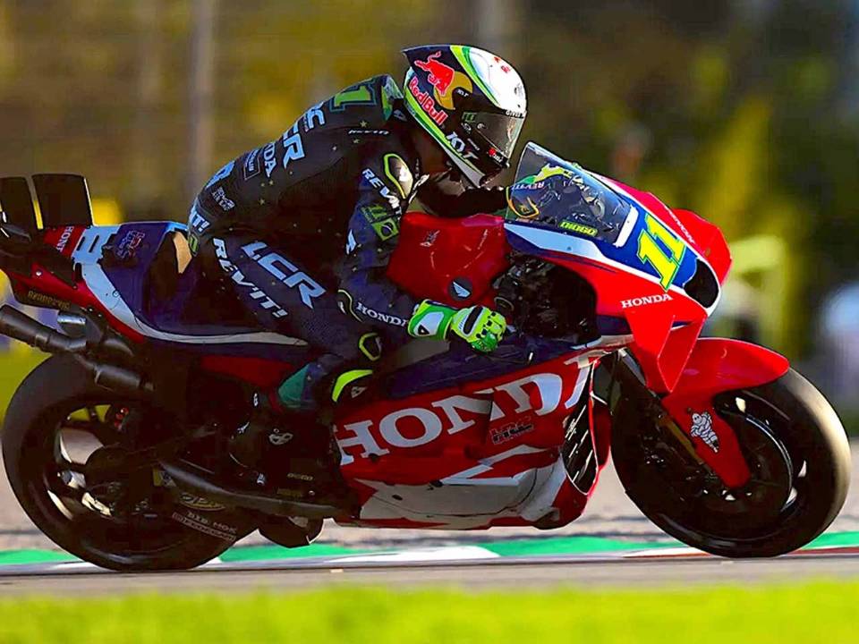 Diogo Moreira pilotando a HCR