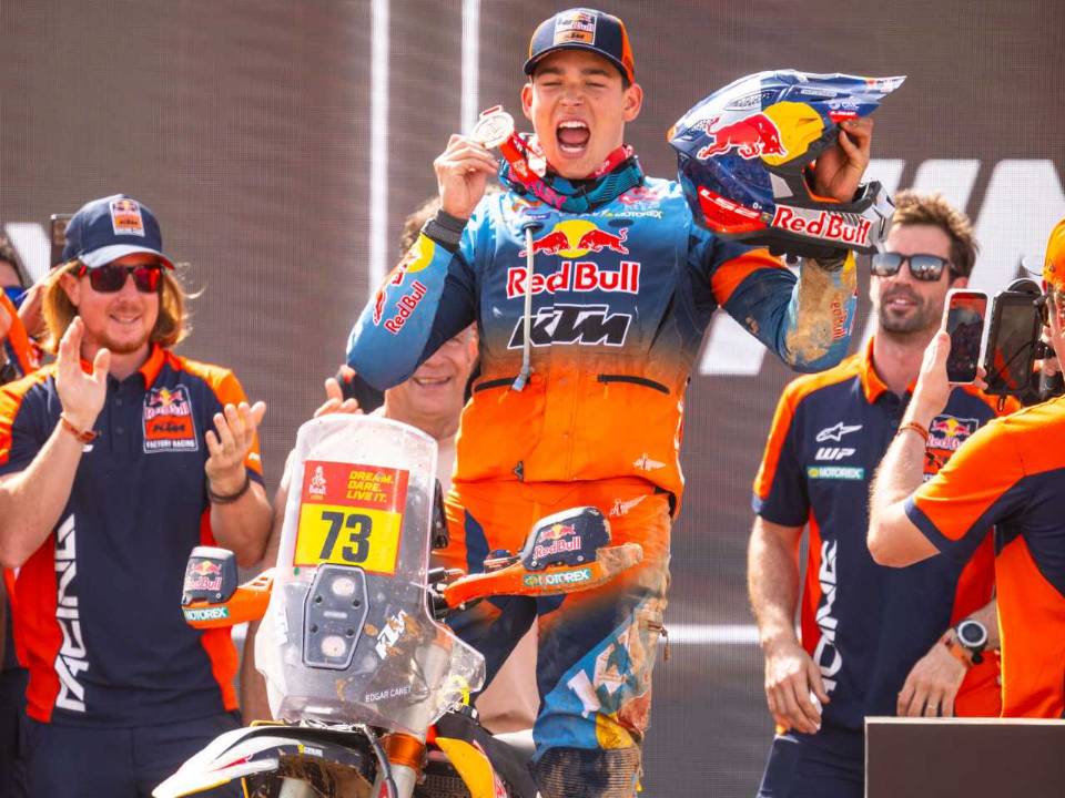 Luciano Benavides, de KTM, vence o Dakar 2026