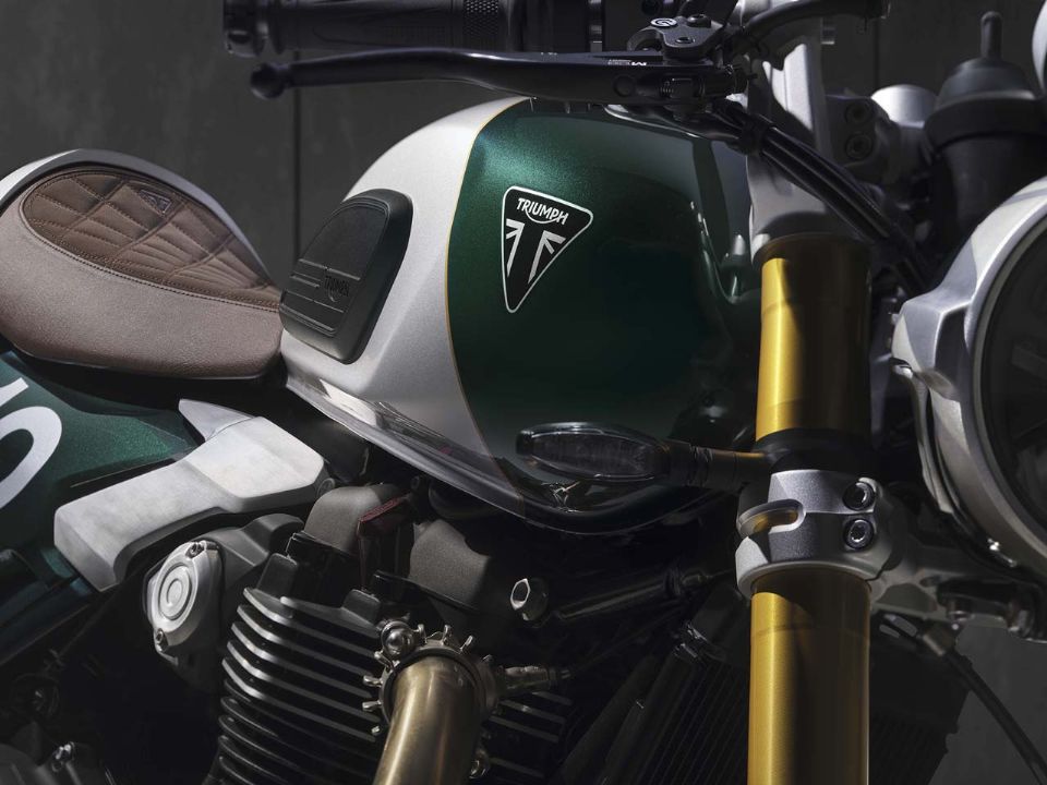 Triumph�Speed Twin 1200 2026 - escapamentos
