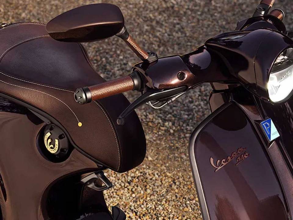 Vespa 946 Horse