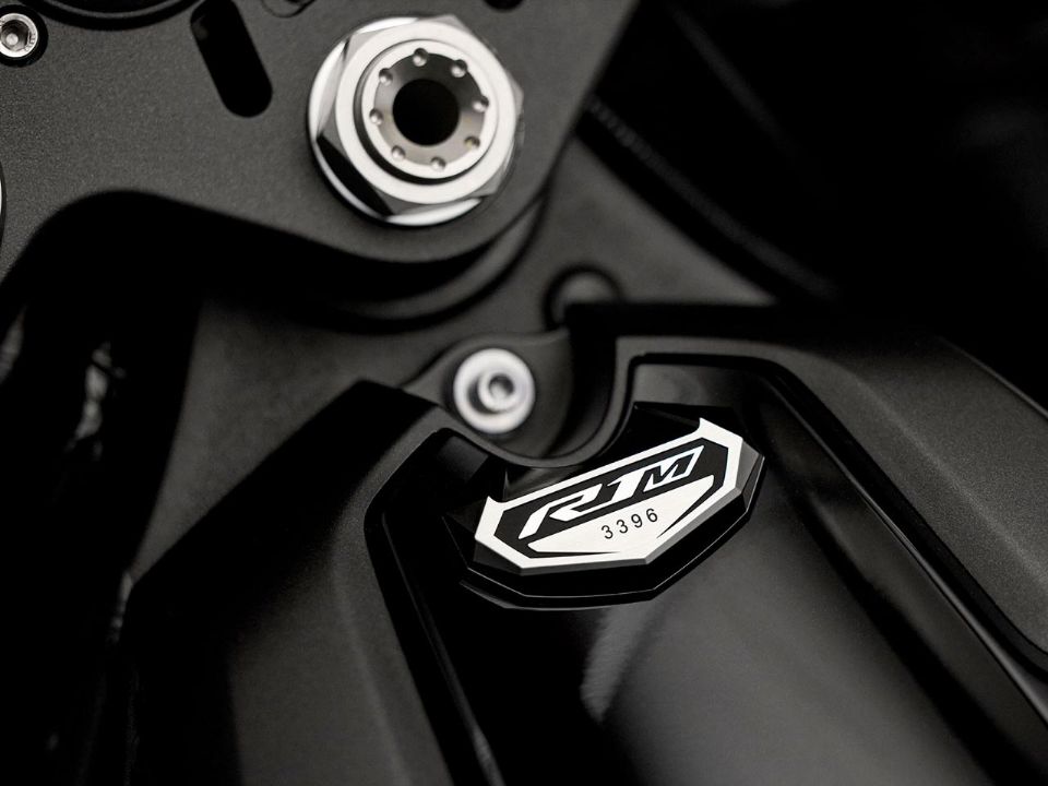 Yamaha�R1 2026 - escapamentos